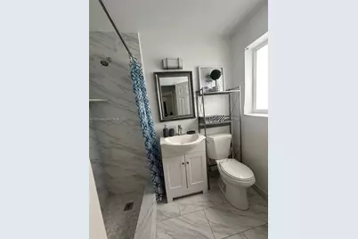 116 SE 9th Ct, Hallandale Beach, FL 33009 - Photo 21