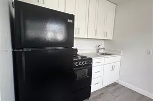 116 SE 9th Ct, Hallandale Beach, FL 33009 - Photo 41