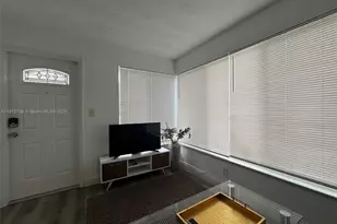 116 SE 9th Ct, Hallandale Beach, FL 33009 - Photo 23