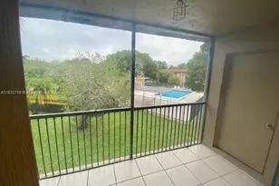 437 Lakeview Dr, Weston, FL 33326 - Photo 17