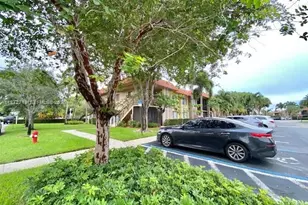 437 Lakeview Dr, Weston, FL 33326 - Photo 23