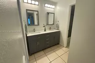 437 Lakeview Dr, Weston, FL 33326 - Photo 11