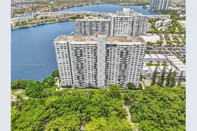 2780 NE 183rd St #302, Aventura, FL 33160 - Photo 13