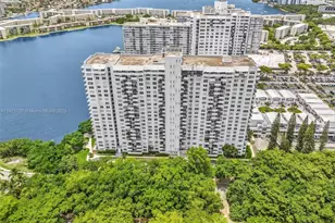 2780 NE 183rd St, Aventura, FL 33160 - Photo 13