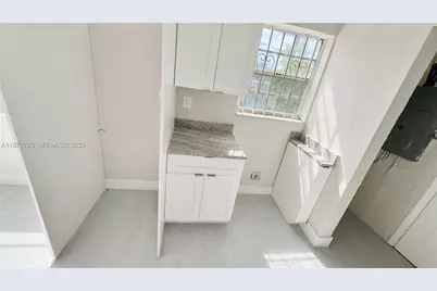 1557-55 NW 66th St, Miami, FL 33147 - Photo 9