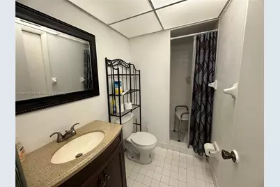 469 NE 207th Ln #101, Miami, FL 33179 - Photo 21