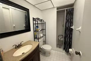 469 NE 207th Ln, Miami, FL 33179 - Photo 21