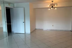 469 NE 207th Ln, Miami, FL 33179 - Photo 13