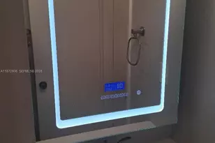 1000 St Charles Pl, Pembroke Pines, FL 33026 - Photo 17