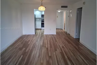 1000 St Charles Pl #L20, Pembroke Pines, FL 33026 - Photo 9