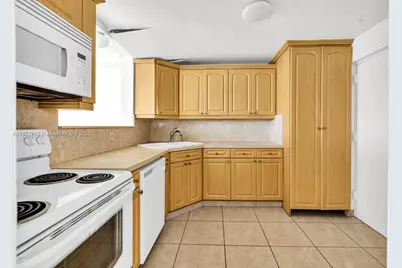 2025 NE 164th St #510, North Miami Beach, FL 33162 - Photo 5