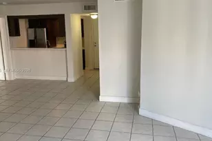 7075 NW 186th St, Hialeah, FL 33015 - Photo 11