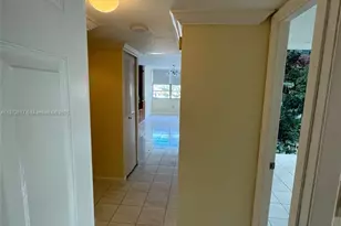 2780 NE 183rd St, Aventura, FL 33160 - Photo 19