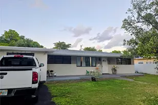 1265 NE 138th St, North Miami, FL 33161 - Photo 5