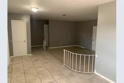 4361 NW 35th Ter, Lauderdale Lakes, FL 33309 - Photo 7