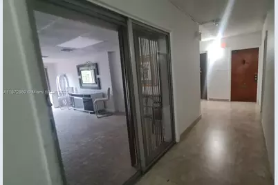 3640 NW 9th St #105, Miami, FL 33125 - Photo 23