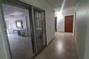 3640 NW 9th St, Miami, FL 33125 - Photo 23