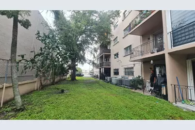 3640 NW 9th St #105, Miami, FL 33125 - Photo 21