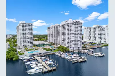 18071 Biscayne Blvd #PH04 & PH03, Aventura, FL 33160 - Photo 1