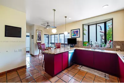 2000 S Bayshore Dr #72, Miami, FL 33133 - Photo 11