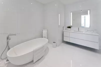 300 Biscayne Blvd Way #PH6001, Miami, FL 33131 - Photo 47