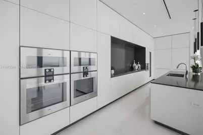 300 Biscayne Blvd Way #PH6001, Miami, FL 33131 - Photo 21