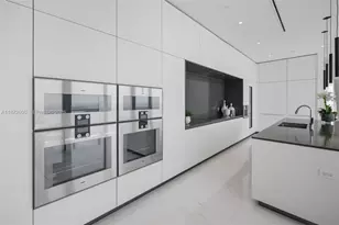300 Biscayne Blvd Way, Miami, FL 33131 - Photo 21