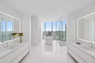 300 Biscayne Blvd Way, Miami, FL 33131 - Photo 39