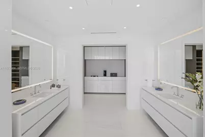 300 Biscayne Blvd Way #PH6001, Miami, FL 33131 - Photo 41
