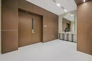 300 Biscayne Blvd Way, Miami, FL 33131 - Photo 9