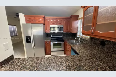 6952 SW 148th Ln, Davie, FL 33331 - Photo 3