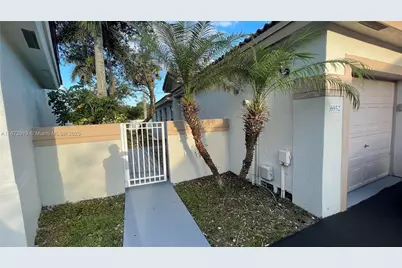 6952 SW 148th Ln, Davie, FL 33331 - Photo 43