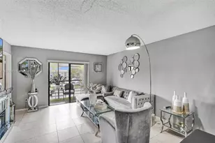 871 NE 207th Ln, Miami, FL 33179 - Photo 11