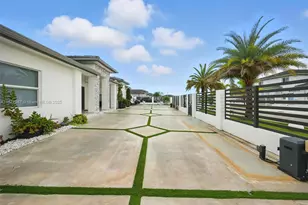 19302 SW 132nd Path, Miami, FL 33177 - Photo 11