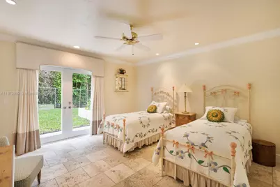 10100 Lakeside Dr, Coral Gables, FL 33156 - Photo 19