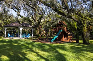 10100 Lakeside Dr, Coral Gables, FL 33156 - Photo 27
