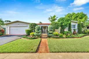 11701 NW 14th St, Pembroke Pines, FL 33026 - Photo 1