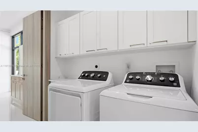 472 S Royal Poinciana Blvd, Miami Springs, FL 33166 - Photo 29