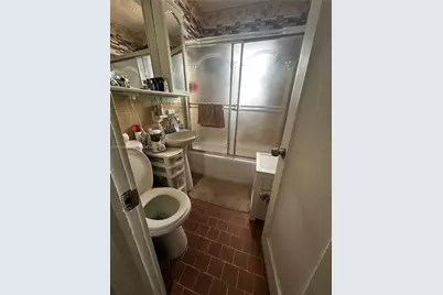 890 E 28th St, Hialeah, FL 33013 - Photo 11