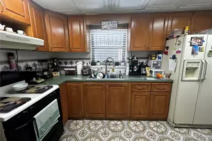 890 E 28th St, Hialeah, FL 33013 - Photo 5