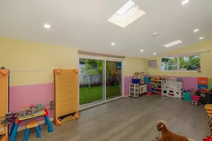 21140 NE 26th Ave, Miami, FL 33180 - Photo 19