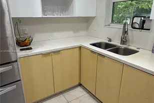 21140 NE 26th Ave, Miami, FL 33180 - Photo 45