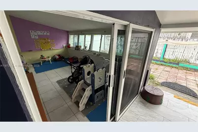 21140 NE 26th Ave, Miami, FL 33180 - Photo 23