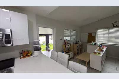 21140 NE 26th Ave, Miami, FL 33180 - Photo 31