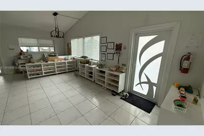 21140 NE 26th Ave, Miami, FL 33180 - Photo 27