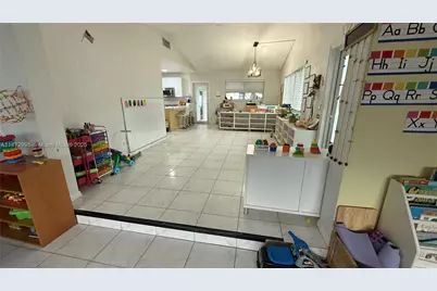 21140 NE 26th Ave, Miami, FL 33180 - Photo 29