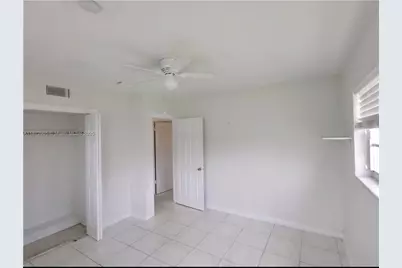 21140 NE 26th Ave, Miami, FL 33180 - Photo 11