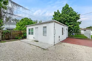 1946 NW 49th St, Miami, FL 33142 - Photo 19