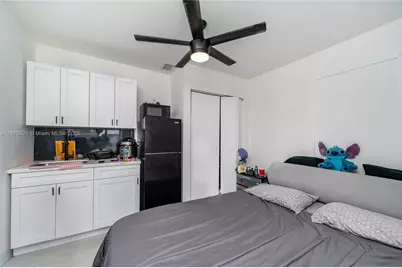 1946 NW 49th St, Miami, FL 33142 - Photo 15