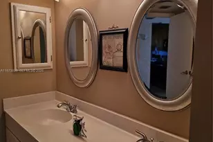 20400 W Country Club Dr, Aventura, FL 33180 - Photo 19